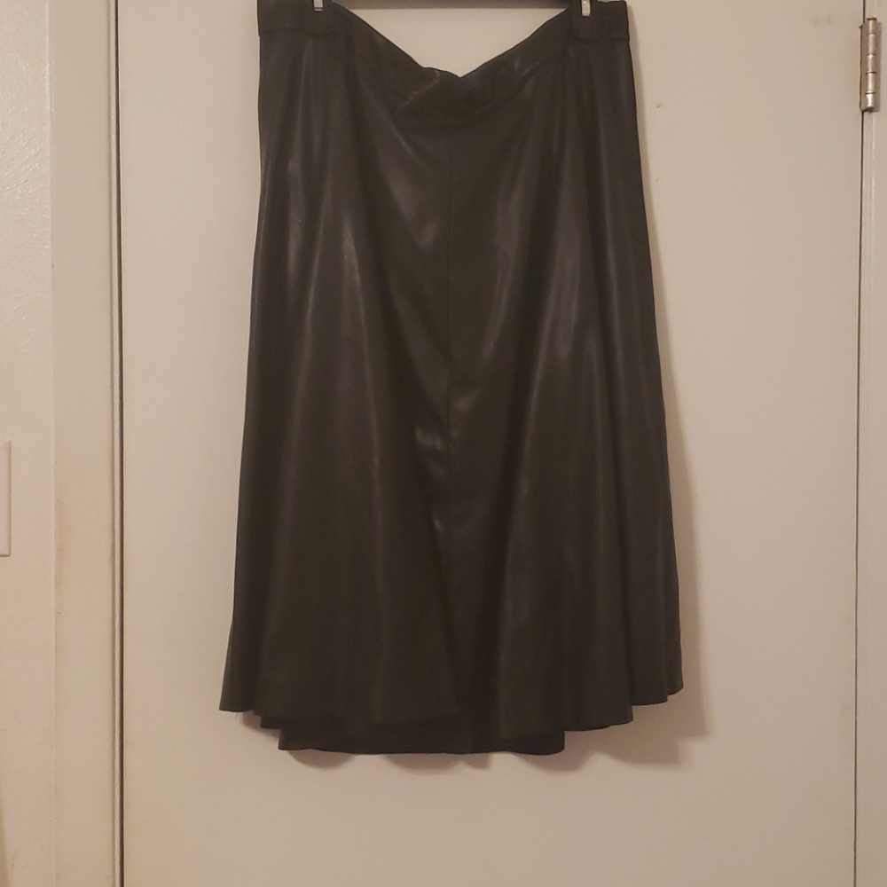 H&M FAUX LEATHER SKIRT